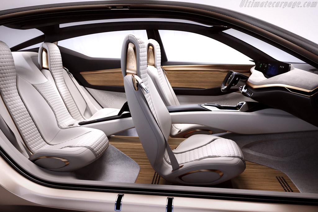 Nissan Vmotion 2.0 Concept