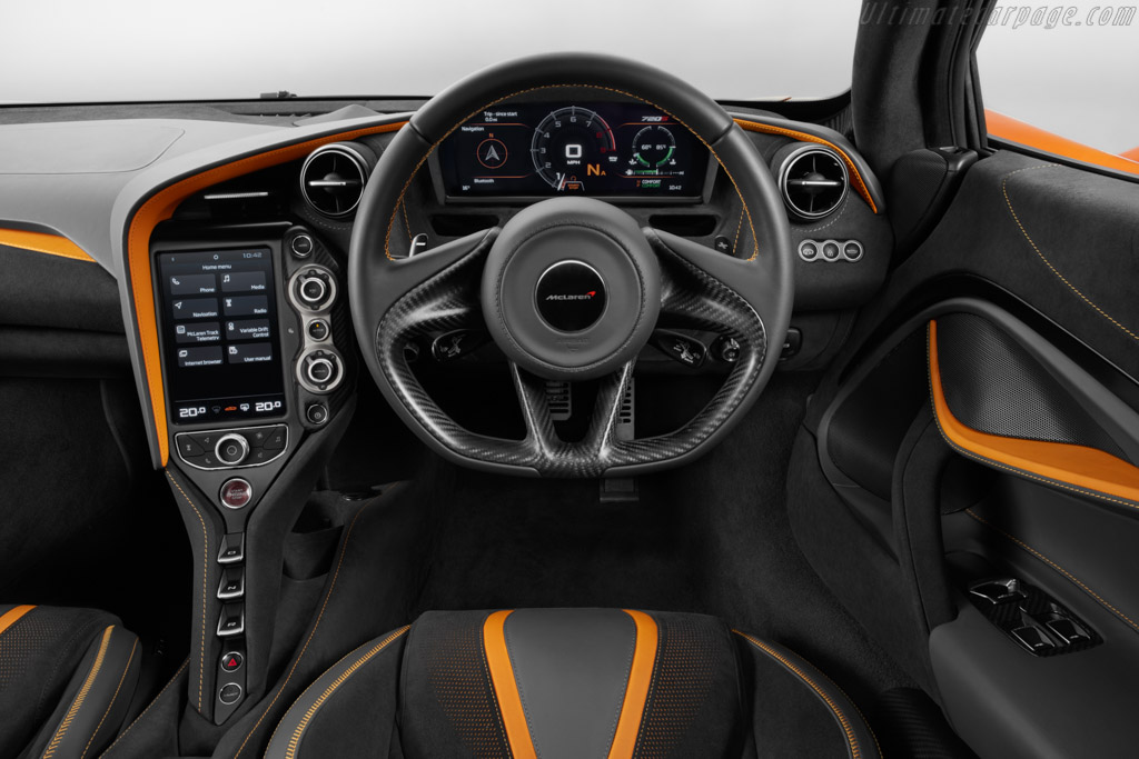 McLaren 720S Coupe