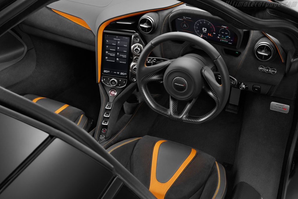 McLaren 720S Coupe