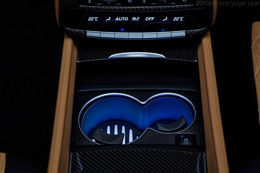 Mercedes-Maybach G 650 Laundaulet