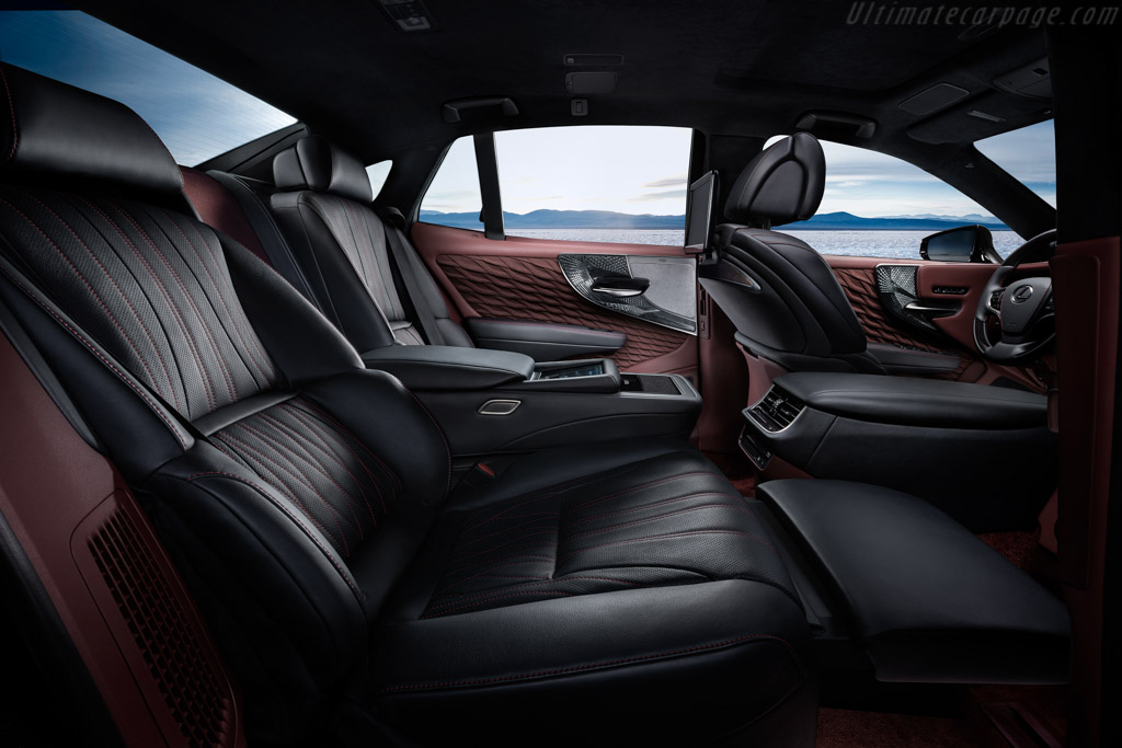 Lexus LS 500h