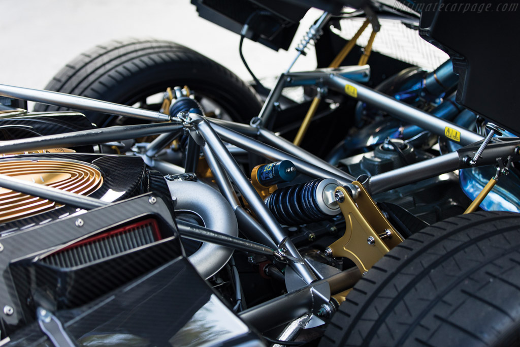 Pagani Huayra Roadster
