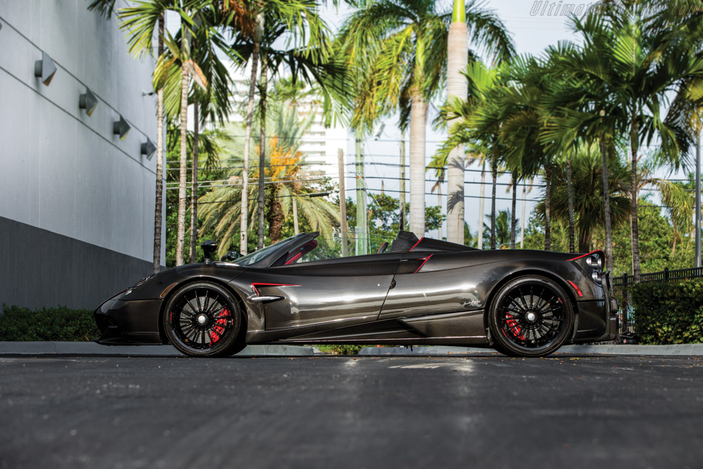 Pagani Huayra Roadster
