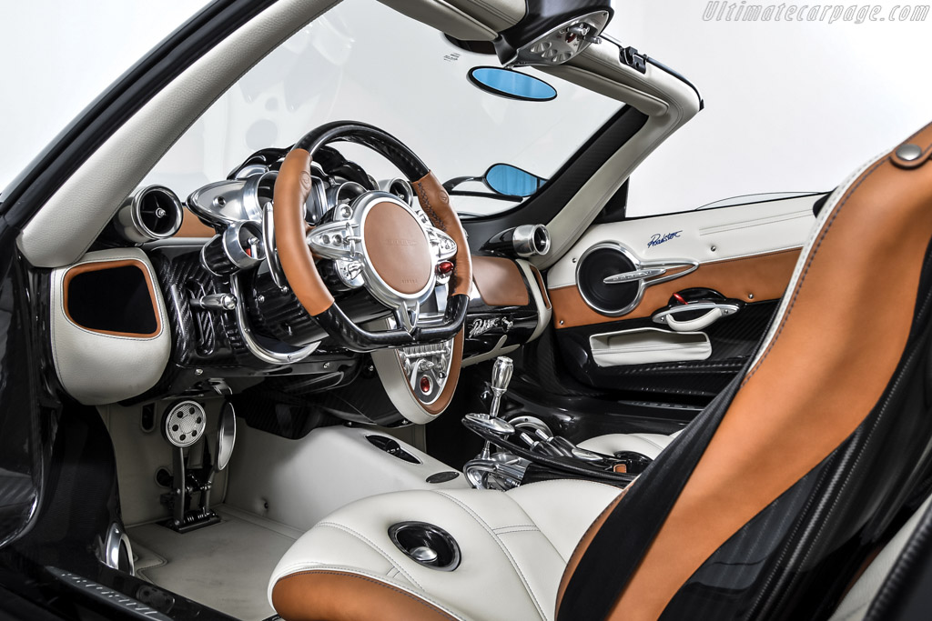 Pagani Huayra Roadster