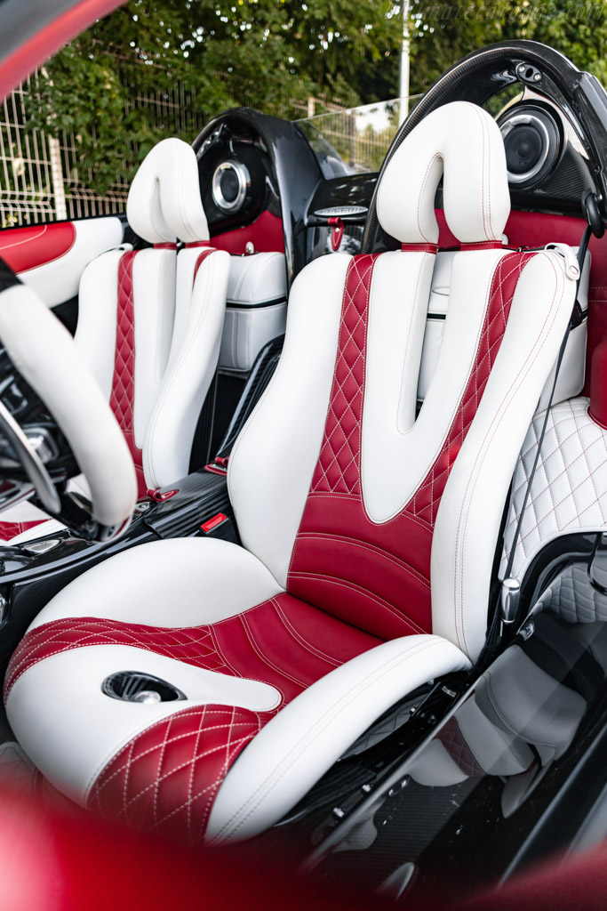 Pagani Huayra Roadster