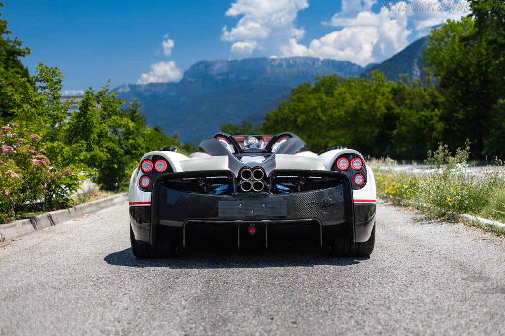 Pagani Huayra Roadster