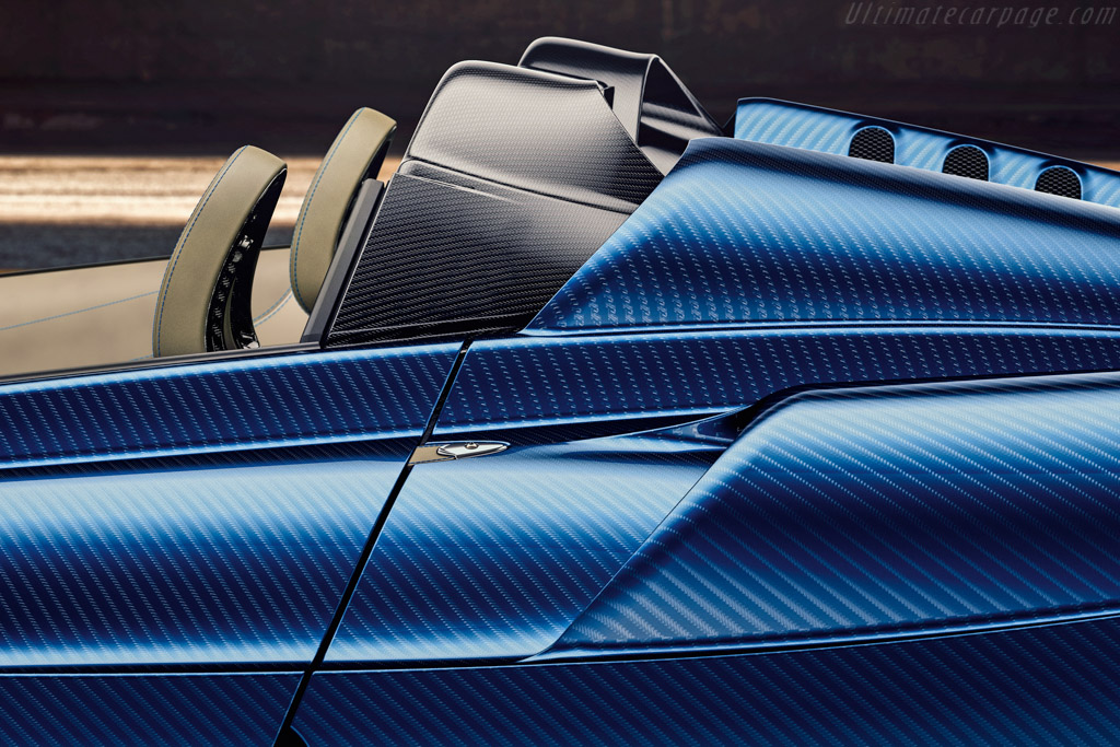 Pagani Huayra Roadster