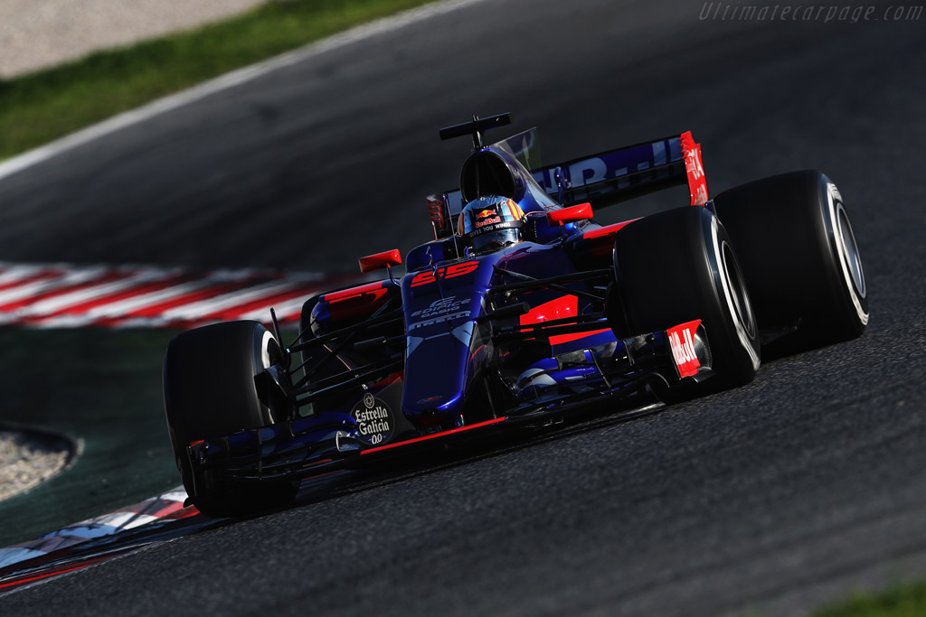 Toro Rosso STR12 Renault