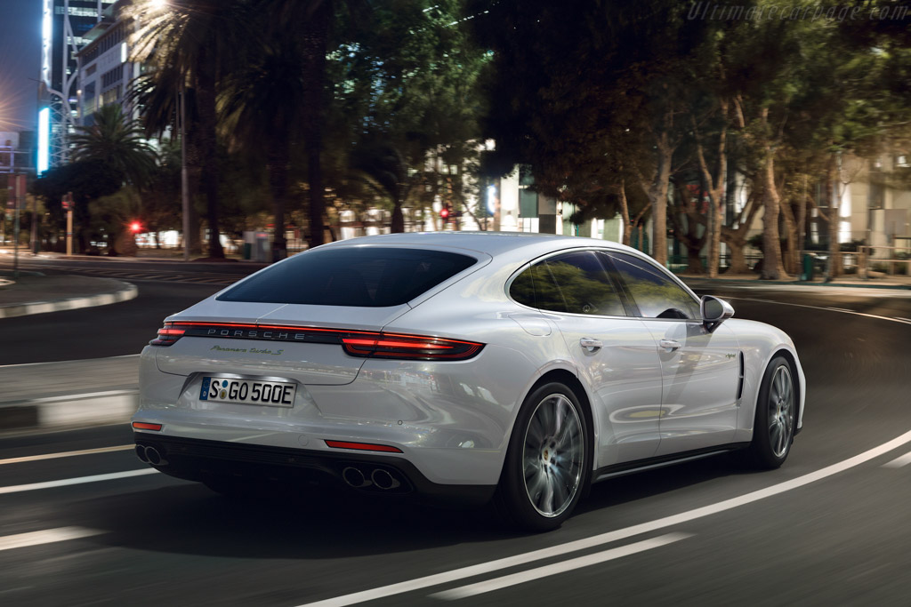 Porsche Panamera Turbo S E-Hybrid