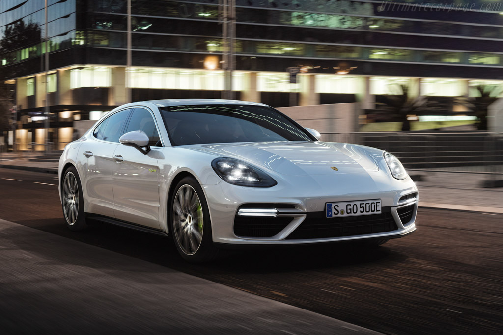 Porsche Panamera Turbo S E-Hybrid