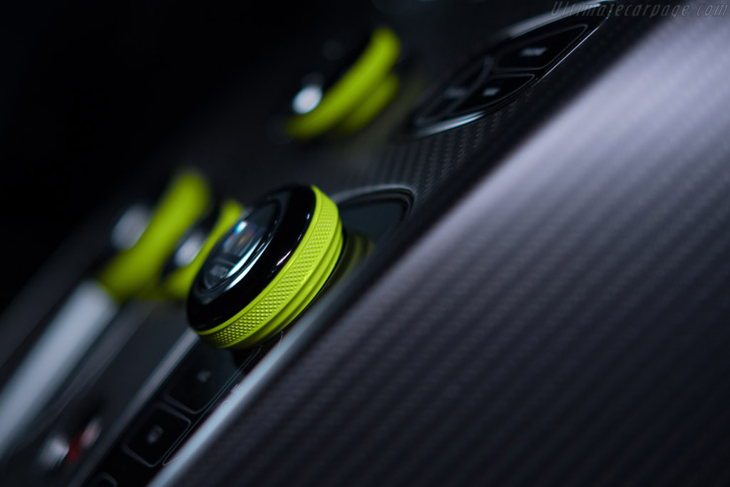 Aston Martin Rapide AMR