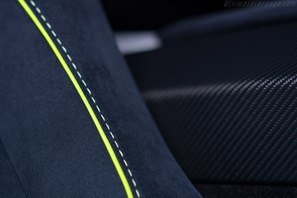 Aston Martin Rapide AMR