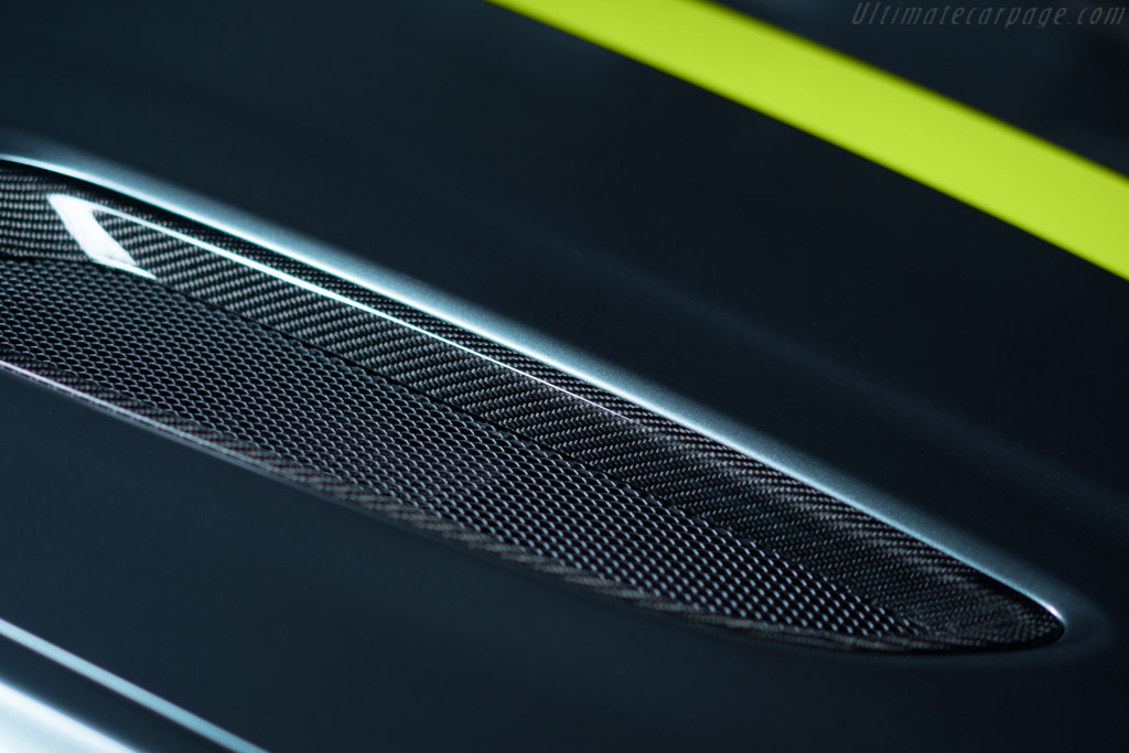 Aston Martin Rapide AMR