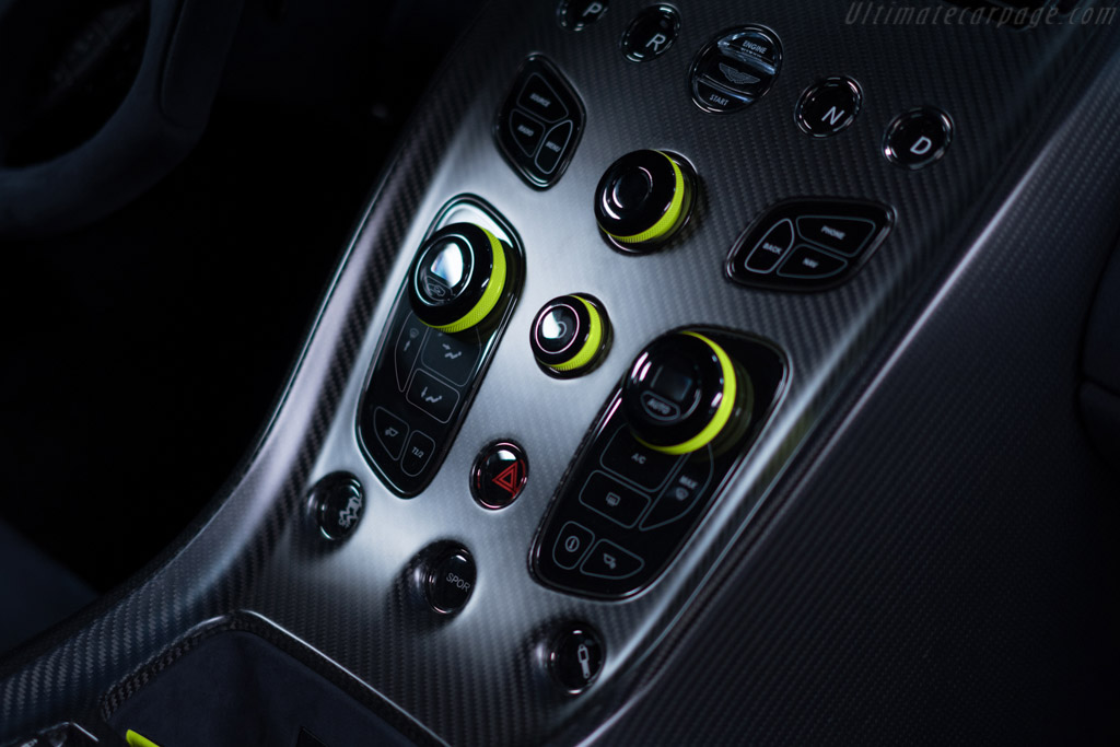 Aston Martin Vantage AMR Pro