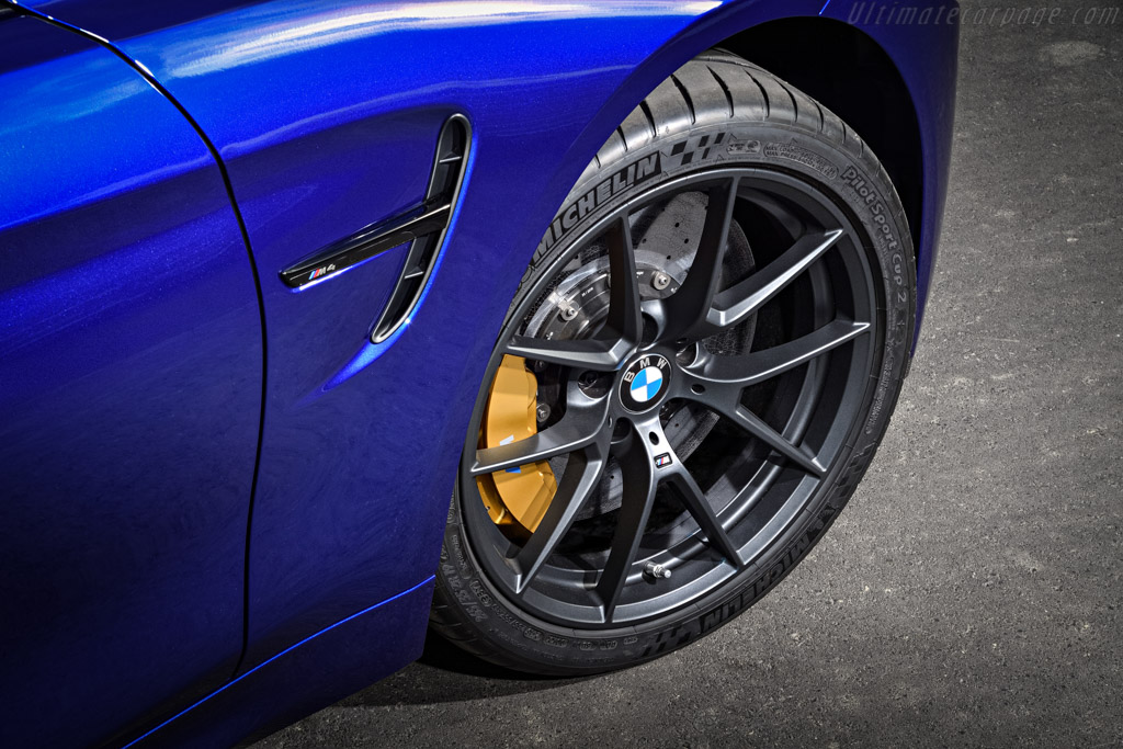 BMW M4 CS