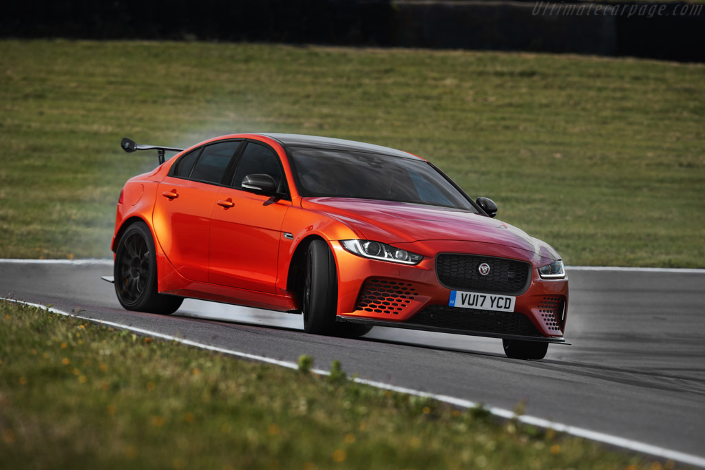Jaguar XE SVO Project 8