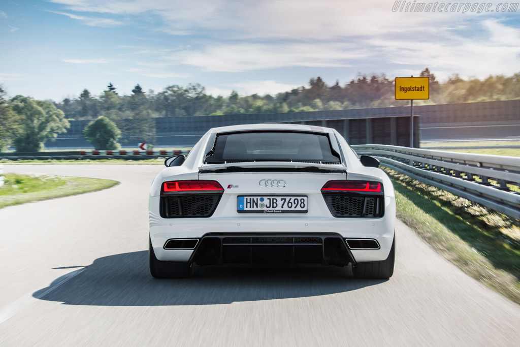 Audi R8 V10 RWS Coupé