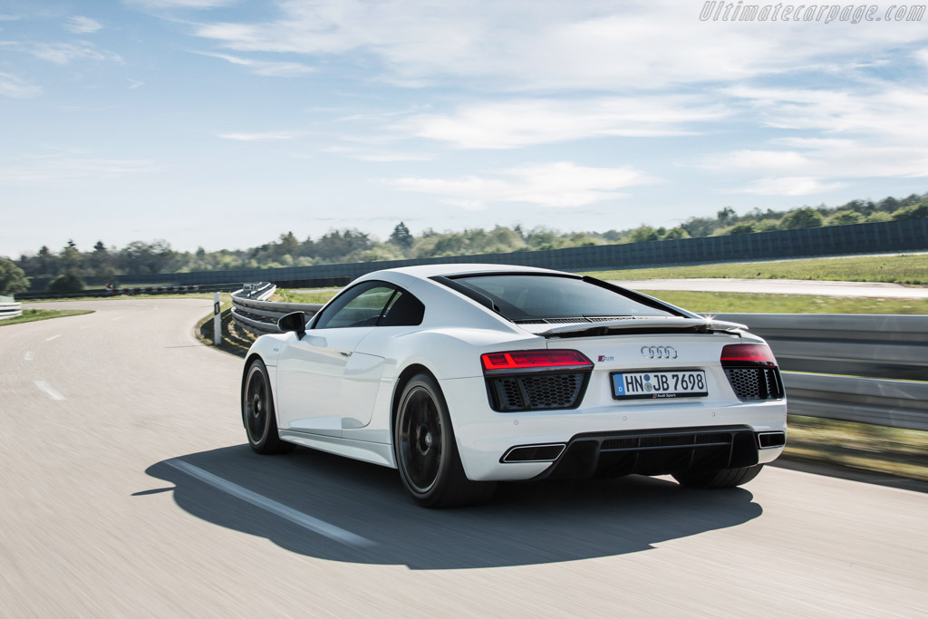 Audi R8 V10 RWS Coupé