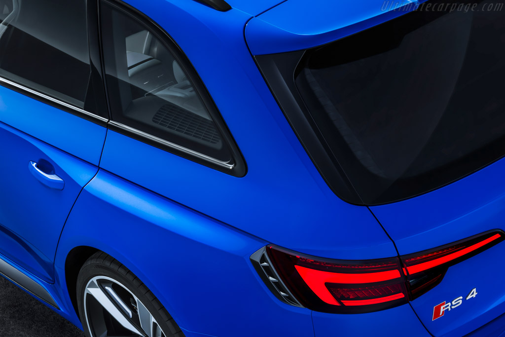 Audi RS 4 Avant
