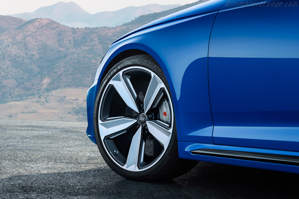 Audi RS 4 Avant