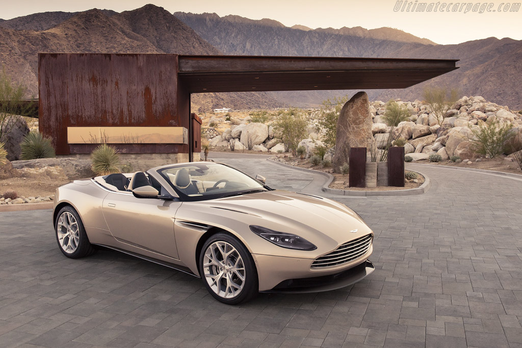 Aston Martin DB11 Volante