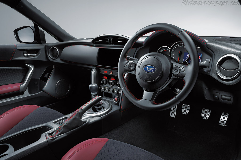 Subaru Viziv Performance Concept