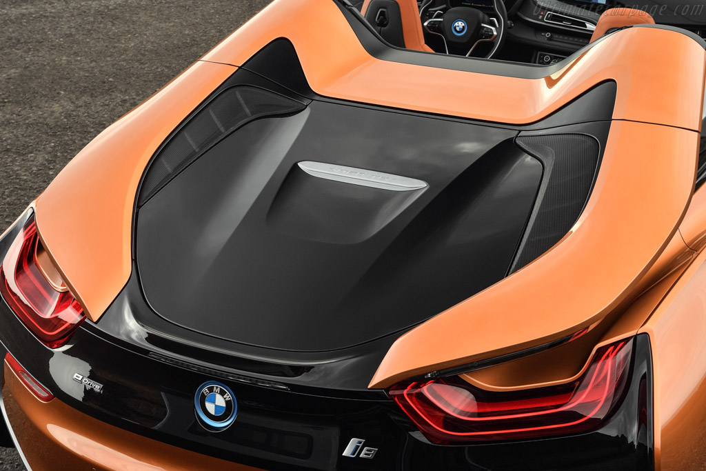 BMW i8 Roadster