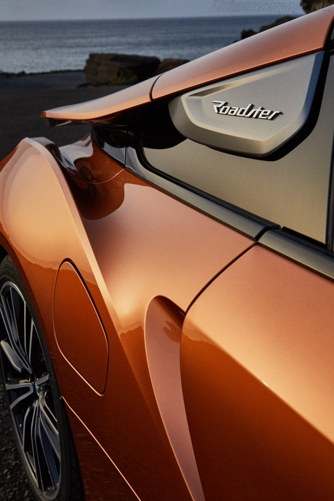 BMW i8 Roadster