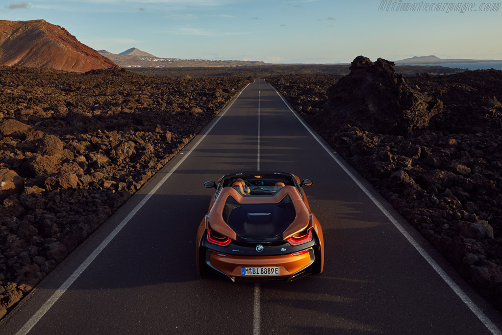 BMW i8 Roadster