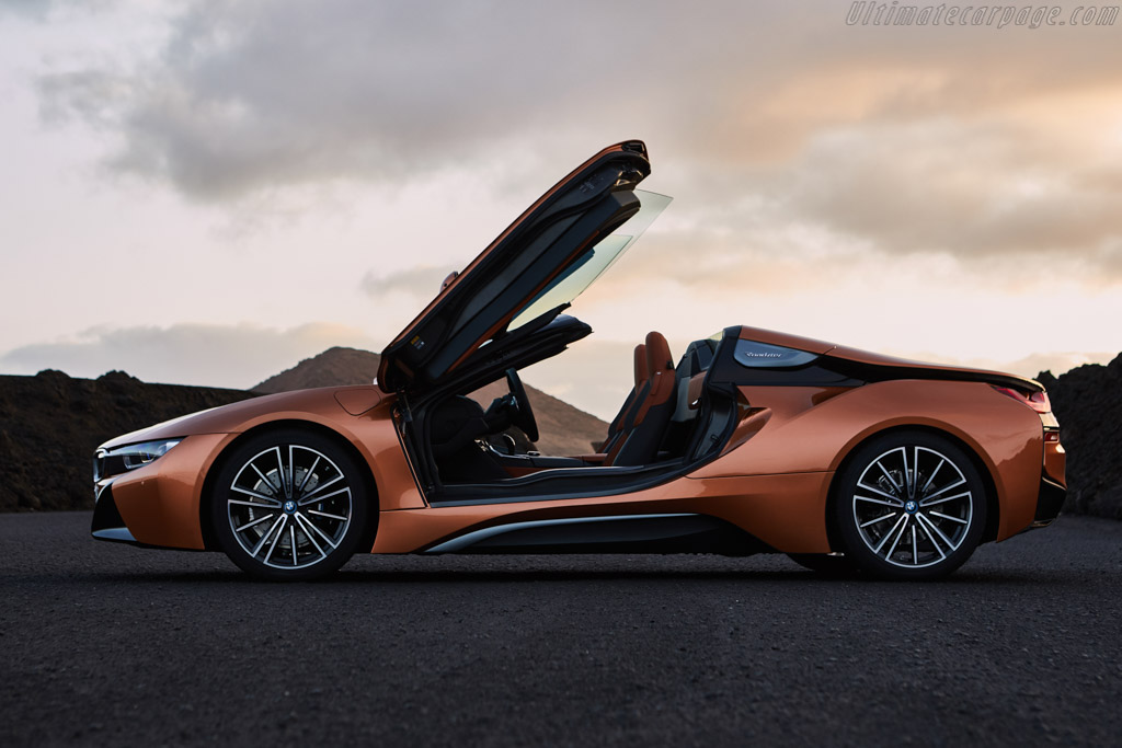 BMW i8 Roadster