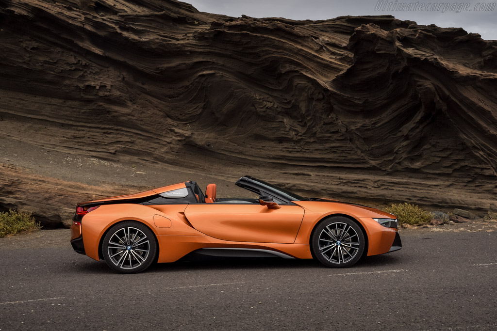 BMW i8 Roadster