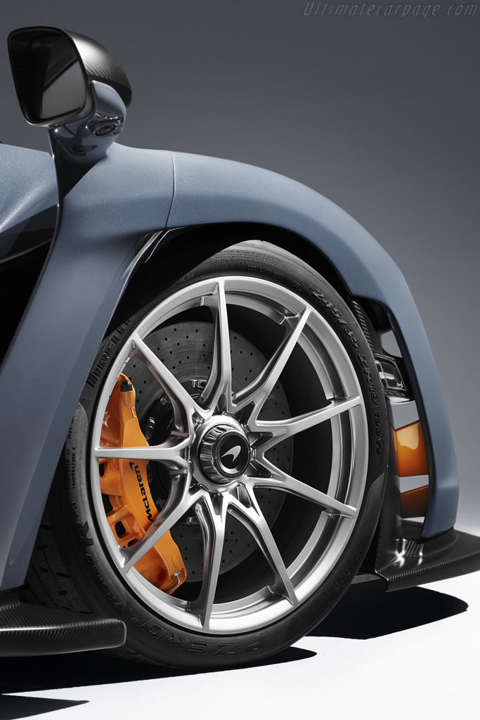 McLaren Senna