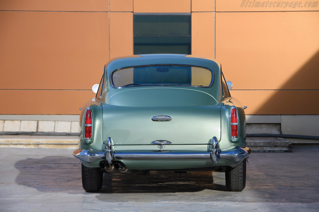 Aston Martin DB4