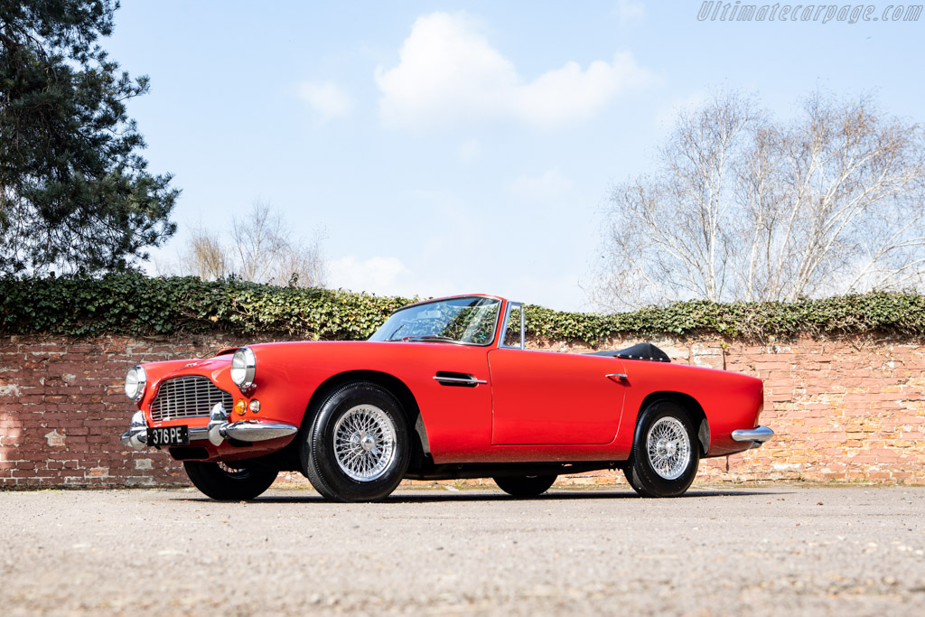Aston Martin DB4 Convertible