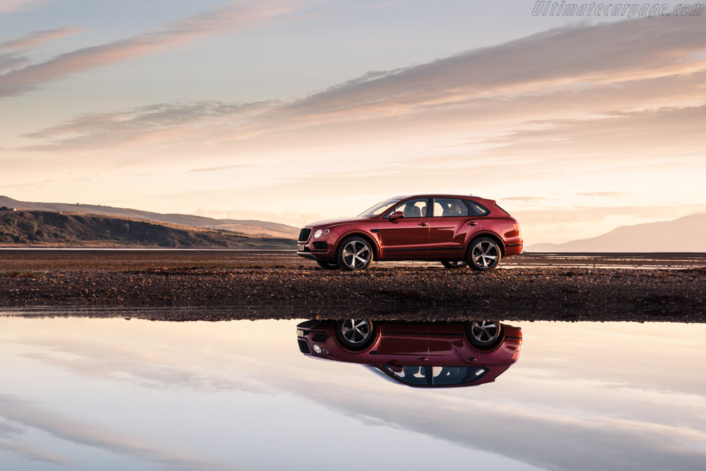 Bentley Bentayga V8