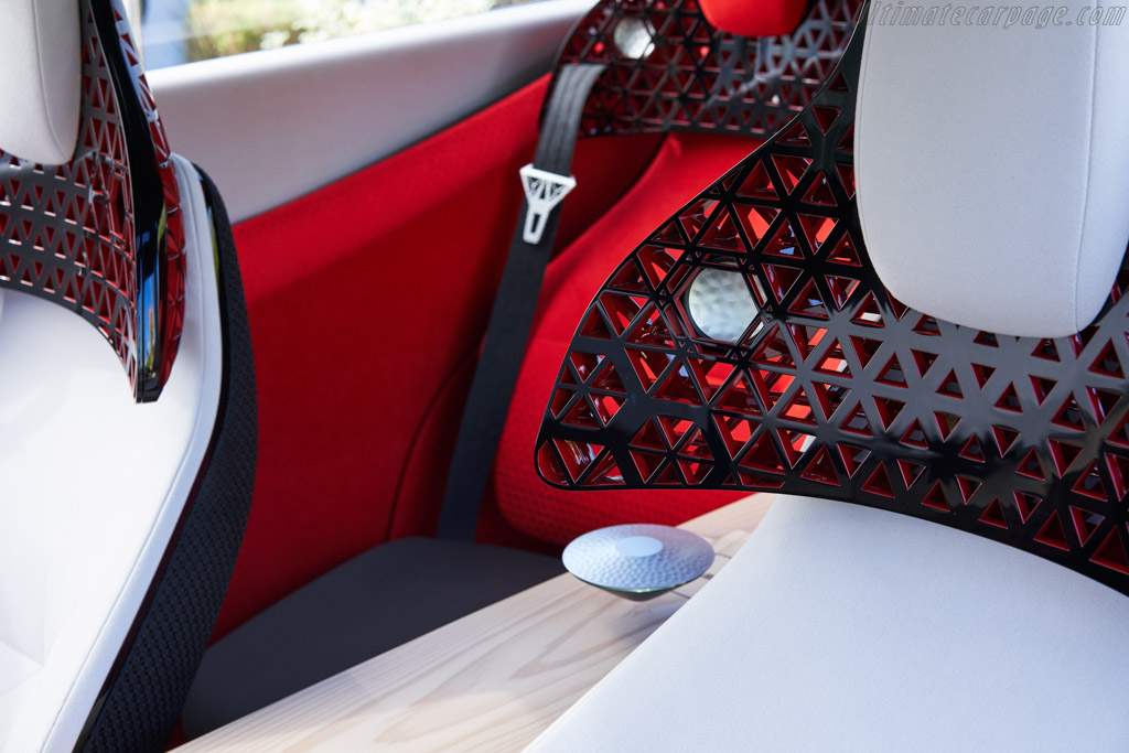 Nissan Xmotion Concept