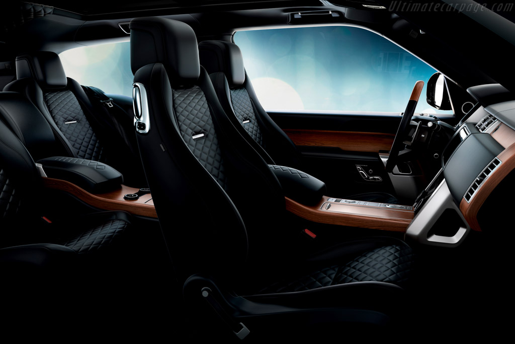 Land Rover Range Rover SV Coupe