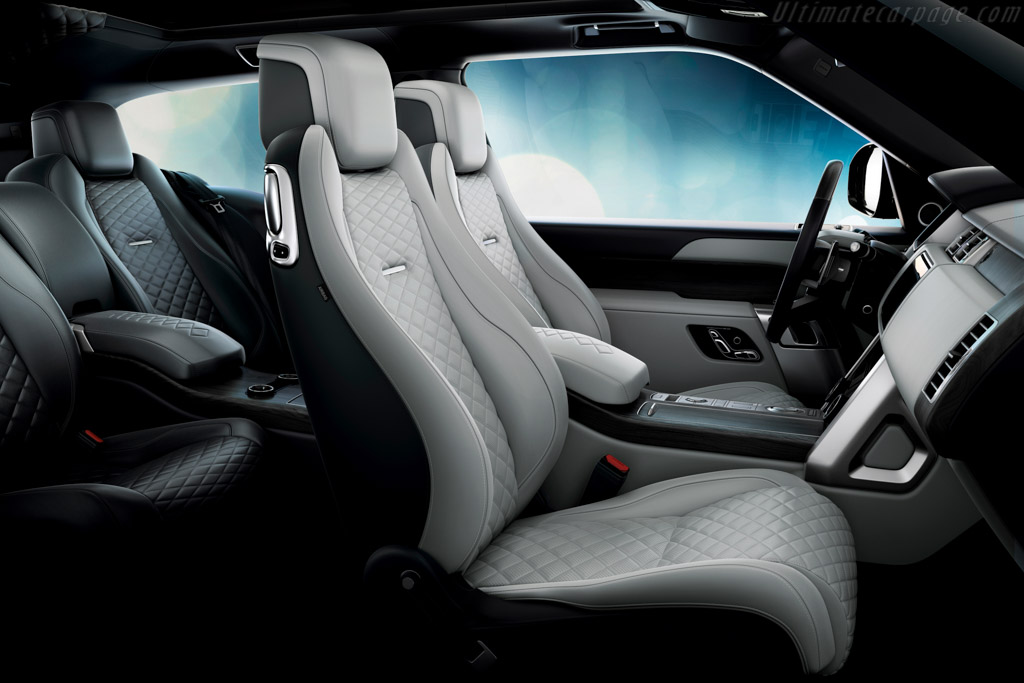 Land Rover Range Rover SV Coupe