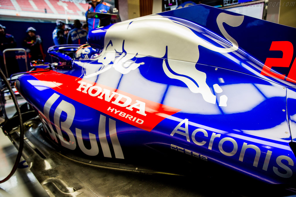 Toro Rosso STR13 Honda