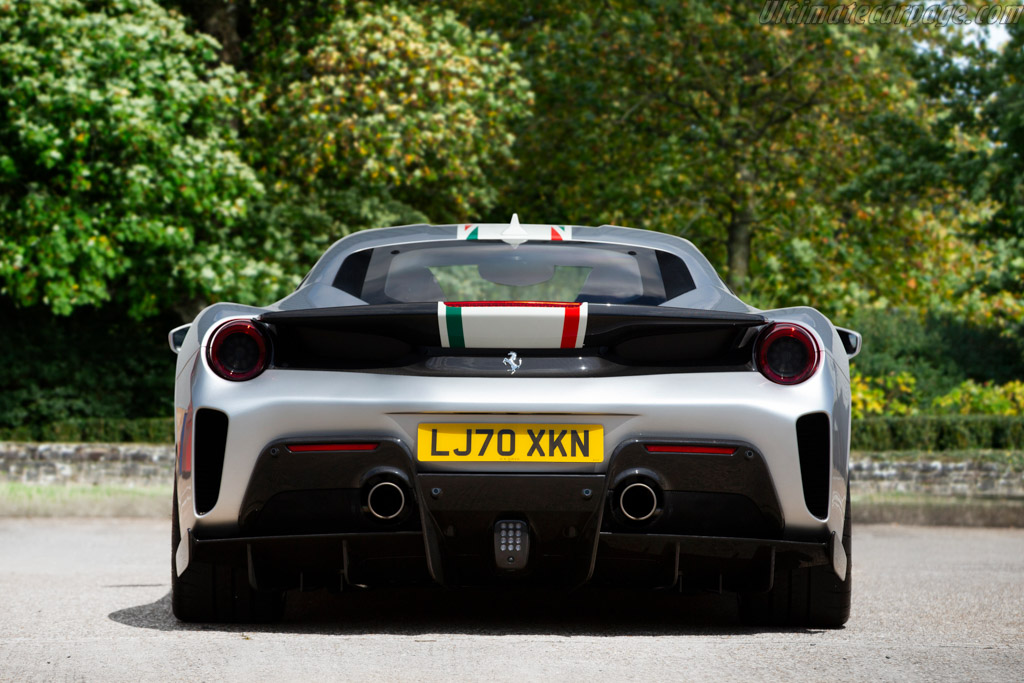 Ferrari 488 Pista
