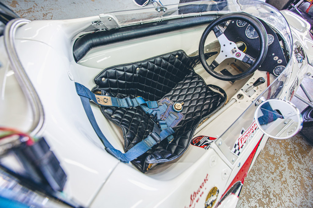 Lola T90 Ford