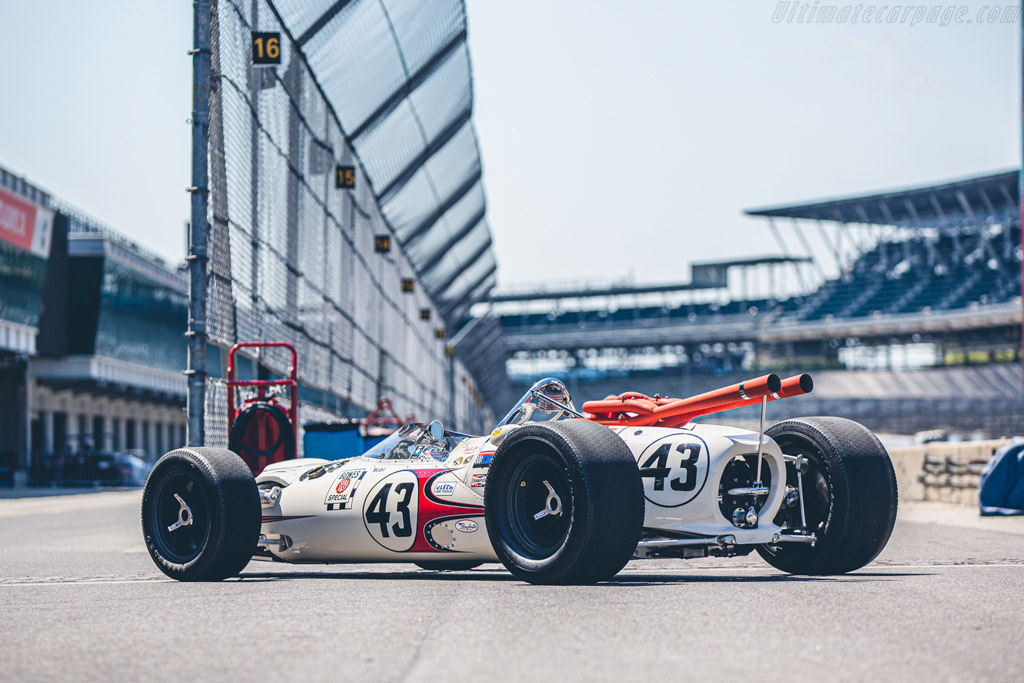 Lola T90 Ford