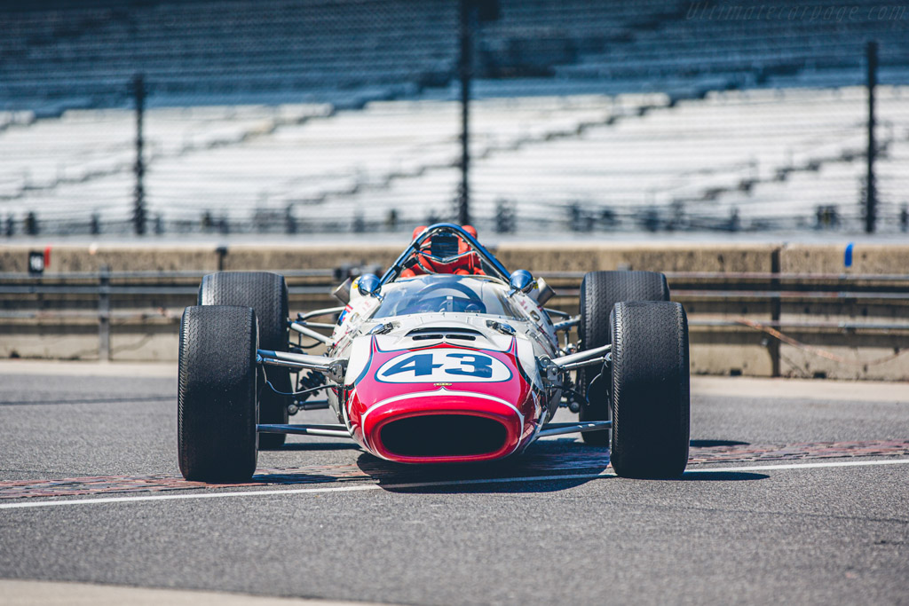 Lola T90 Ford