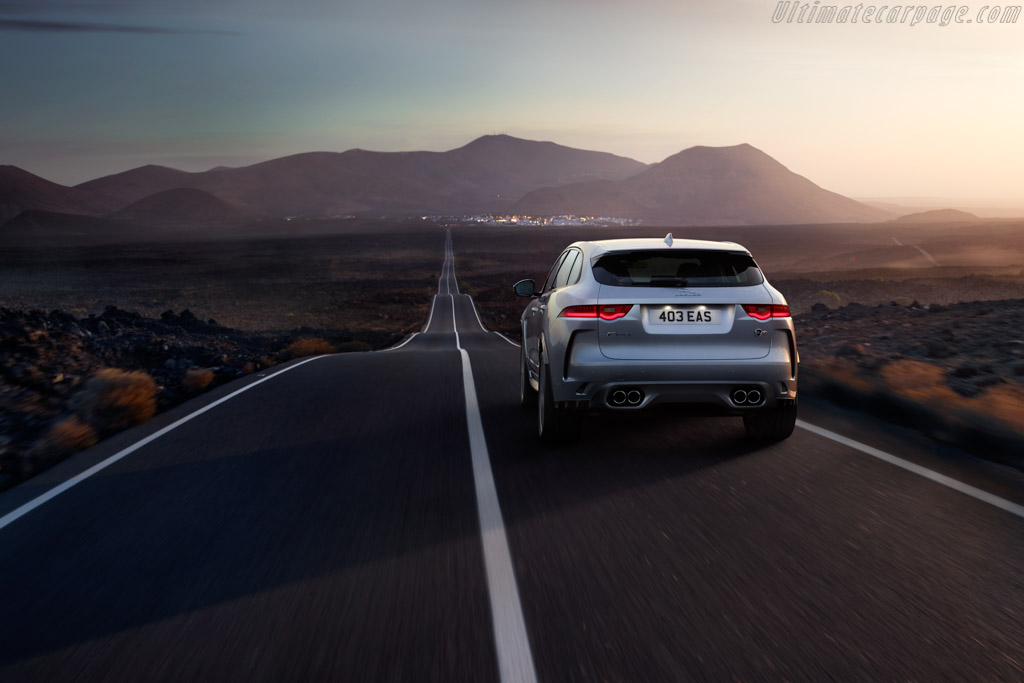 Jaguar F-Pace SVR