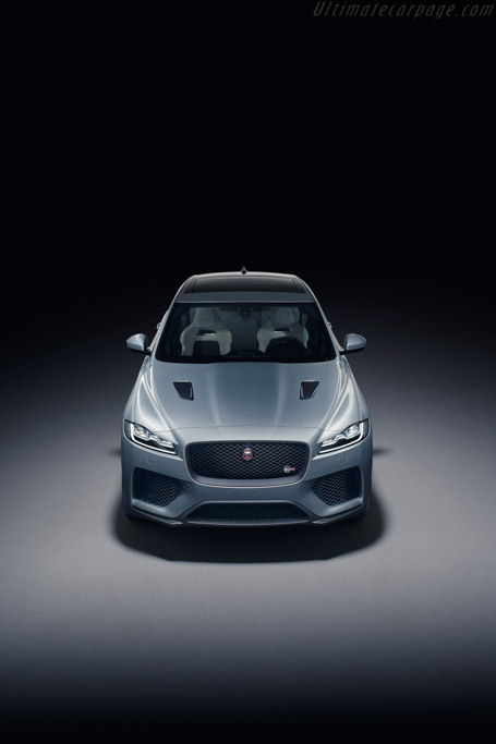 Jaguar F-Pace SVR