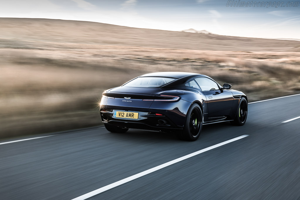 Aston Martin DB11 AMR