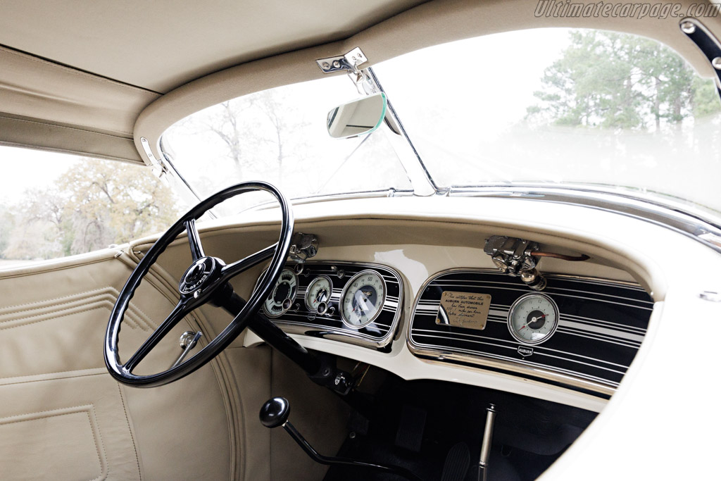 Auburn 851 SC Speedster