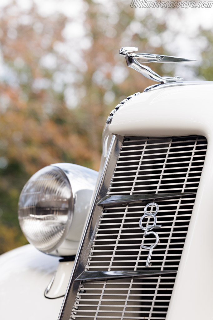 Auburn 851 SC Speedster