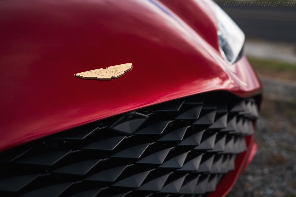Aston Martin DBS GT Zagato