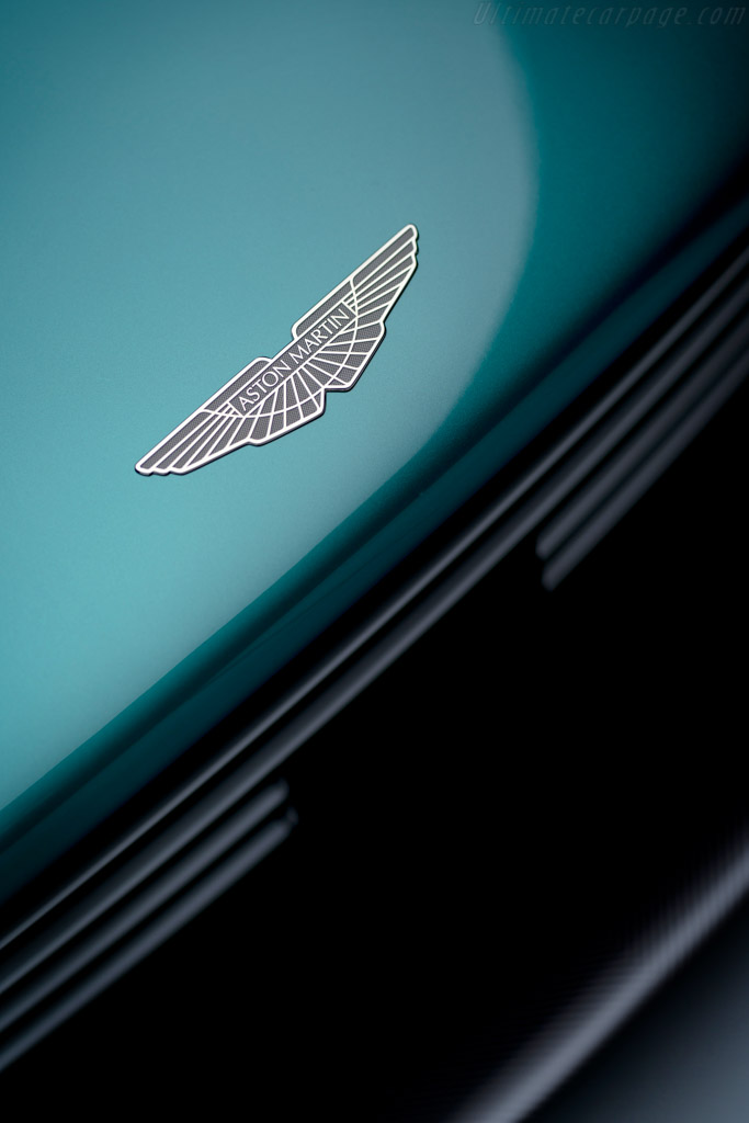 Aston Martin Valhalla